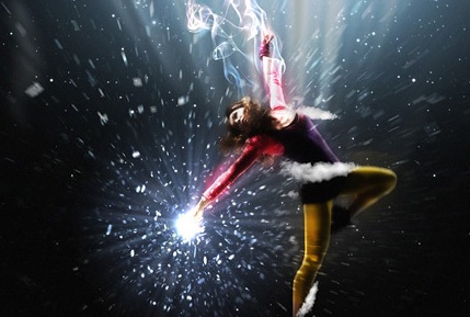Flying Girl Photoshop Light Effect
